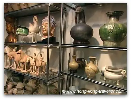 Chinese Antiques Gallery in Hollywood Road Hong Kong