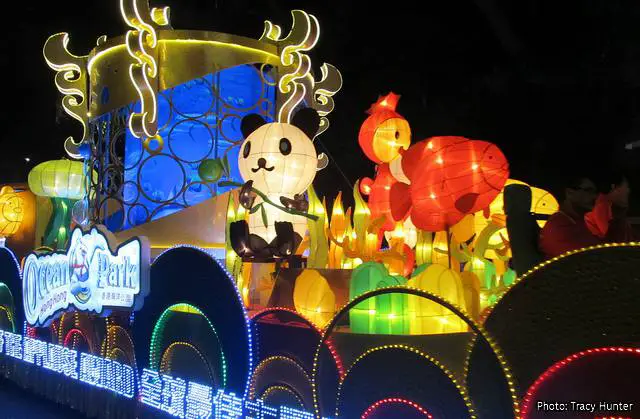 Hong Kong Chinese New Year Parade: the Ocean Park float