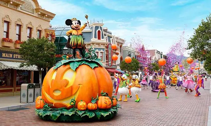 Disney Halloween Daytime Parade with Mickey