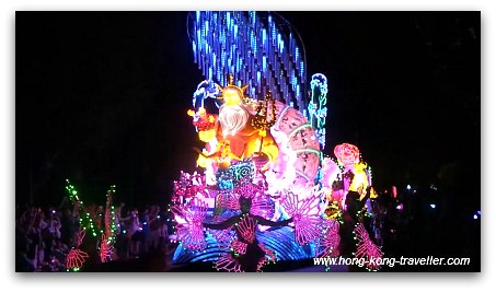 Disney Paint the Night Parade: Little Mermaid