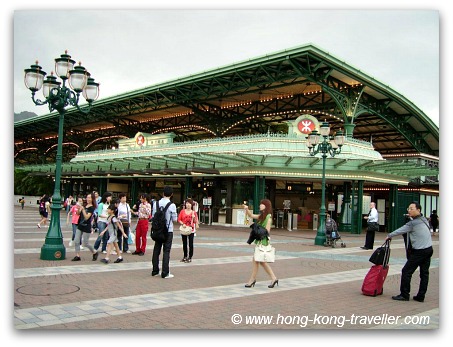 HK Disney MTR Station