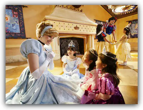 Meeting Princesses at Hong Kong Disneyland Hotel