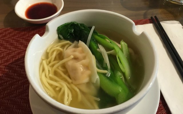 Hong Kong delicious fast-food: Noodle and dumpling soup