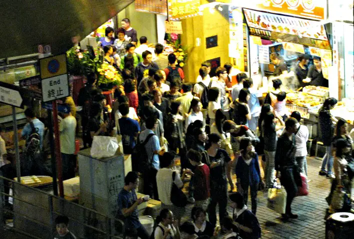 Long Lines at Temple Street Night Market Food Stalls Hong Kong