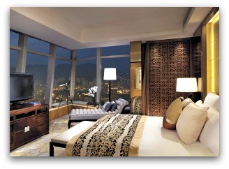 Luxury Hotels in Hong Kong: The Ritz Carlton