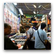 Hong Kong Markets: Temple Street Night Market 