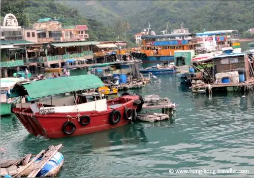 Sok Kwu Wan Waterfront and Fishing Junks