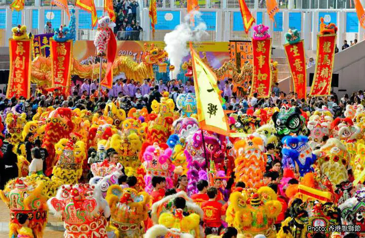 Chinese New Year Lion Dance in Hong Kong at Harbour City