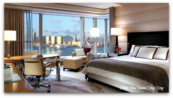 Luxury Hotels in Hong Kong: The Four Seasons Fantastic Suites Overlooking the Harbour