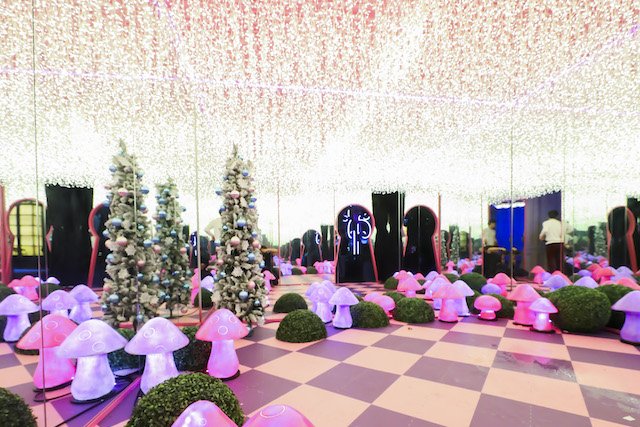 Starlight Gardens Hong Kong Alice in Wonderland